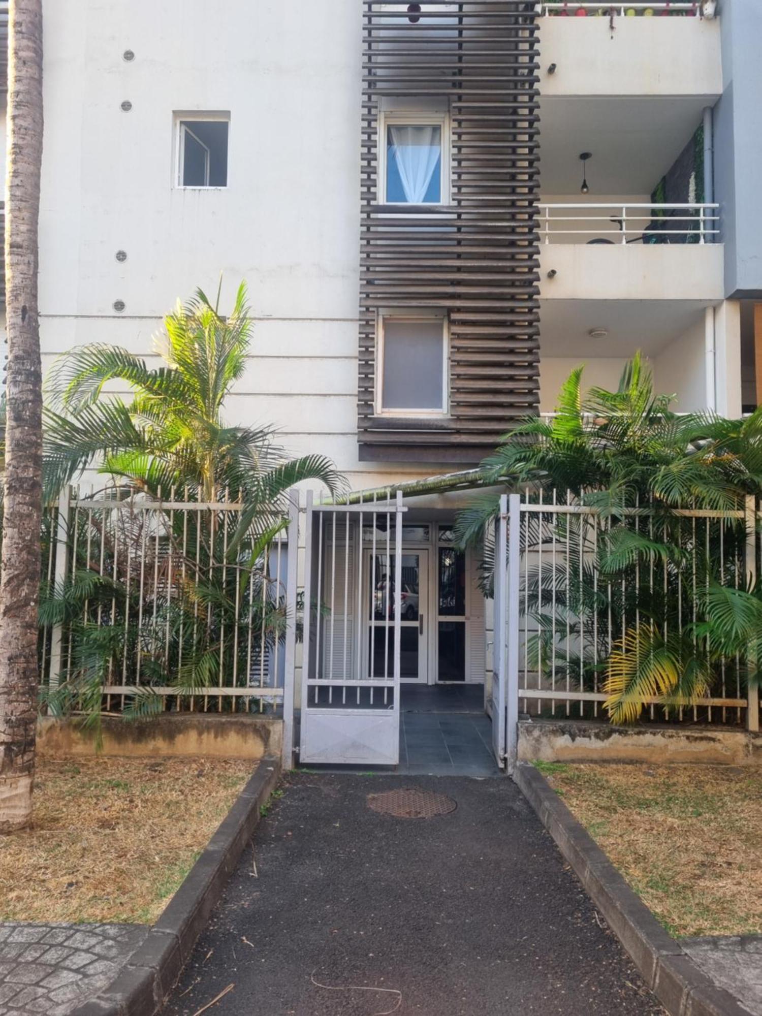 Chambre Chez L'Habitant Cosy Et Moderne, Vue Sur Montagne 圣丹尼斯 外观 照片